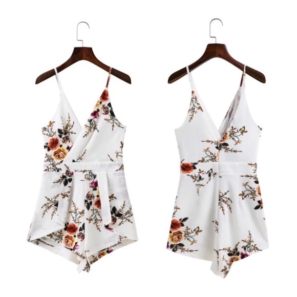 Gathered Surplice V Neck White Floral Cami Romper - Picture 7 of 7